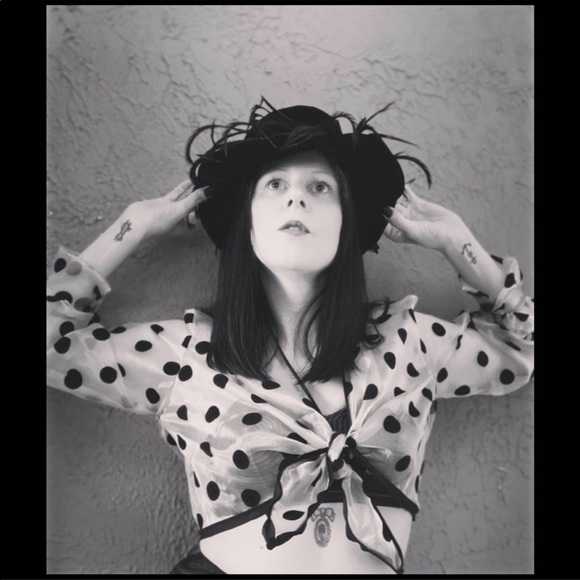 VTG 60’s CHRISTIAN DIOR Black Velvet Feather Hat - Picture 3 of 13